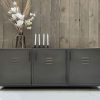 Dressoir Muri, stoer metalen dressoir met drie deuren. Te koop bij Bouwie