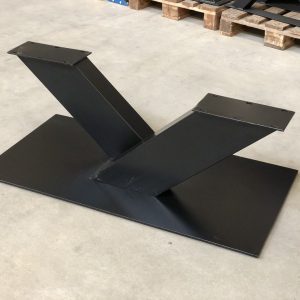 V-poot (salon) - zwart metaal - koker: 20x10 cm