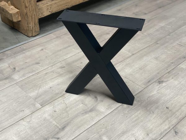 X-poot (bankje) - zwart metaal - koker: 7x7 cm