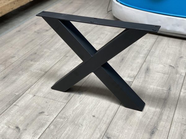 X-poot (salontafel) - zwart metaal - koker: 7x7 cm