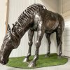 Levensgroot paard - metaal - hoofd omlaag