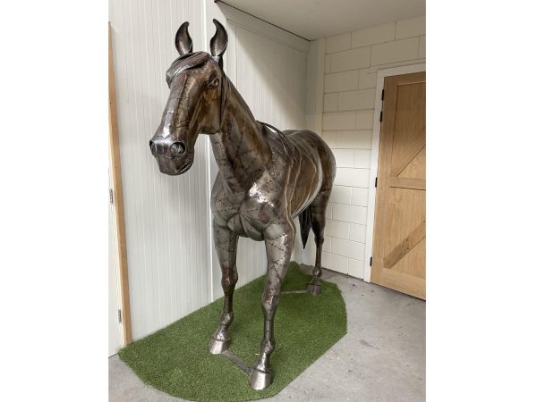 Levensgroot paard - metaal - hoofd omhoog