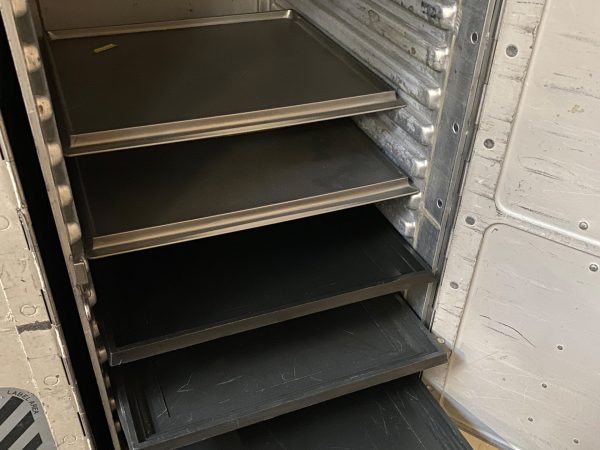 Dienbladen voor Transavia Flight-case