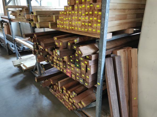 Korte lengtes hout diverse soorten - Afbeelding 3