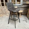 Barkruk Drake Graphite. Stoere barkruk met zitting van 60% leer en stoer zwart onderstel. Verkrijgbaar bij Bouwie