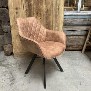 Stoel pagani. Armstoel / kuipstoel in kleur mocca. Verkrijgbaar bij Bouwie voor een outletprijs