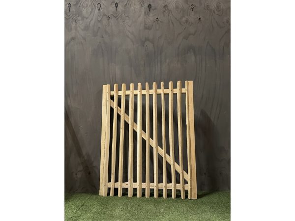Robinia tuinpoort modern